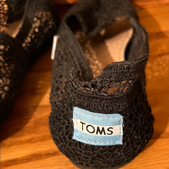 TOMS, womens size 8, lacy Oxford slip on shoes - Picture 5 of 7